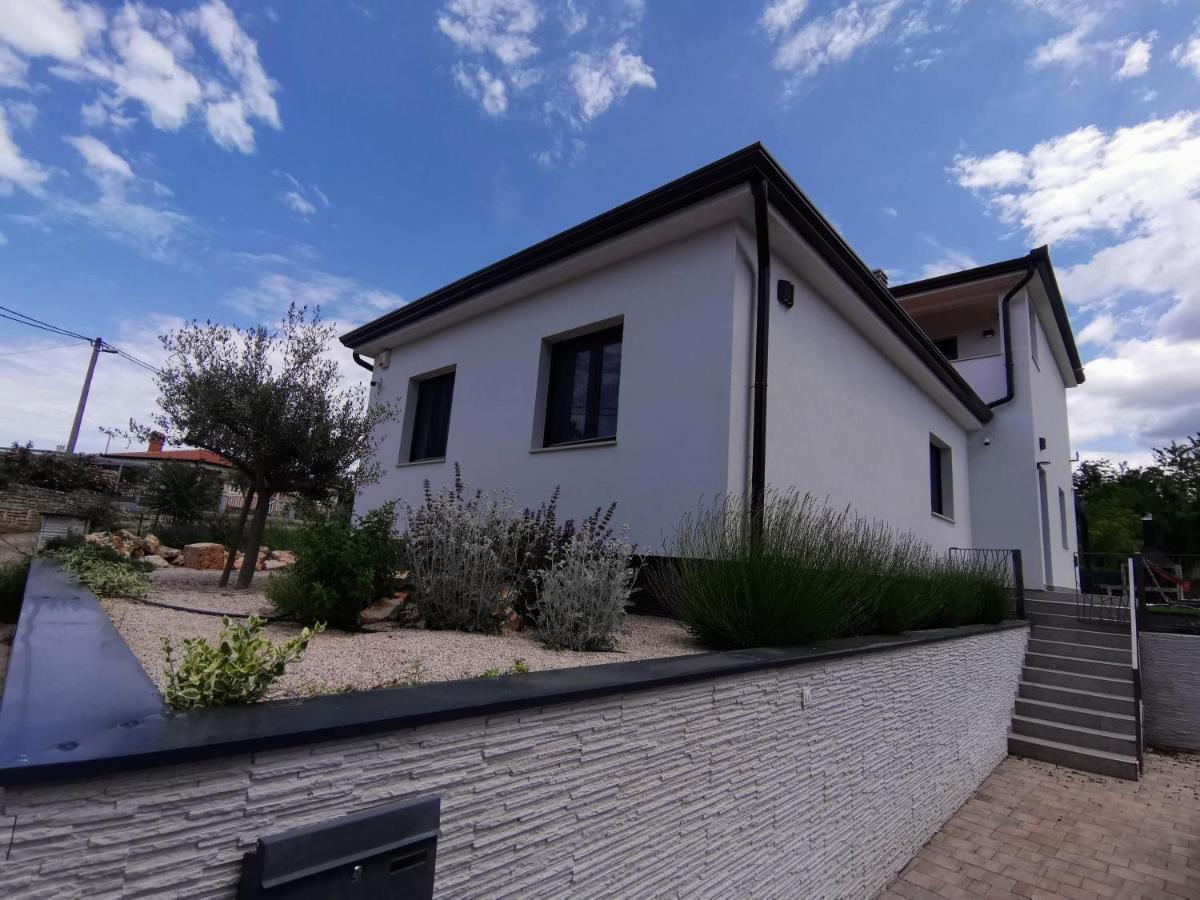 Villa Oliva Umag Bagian luar foto